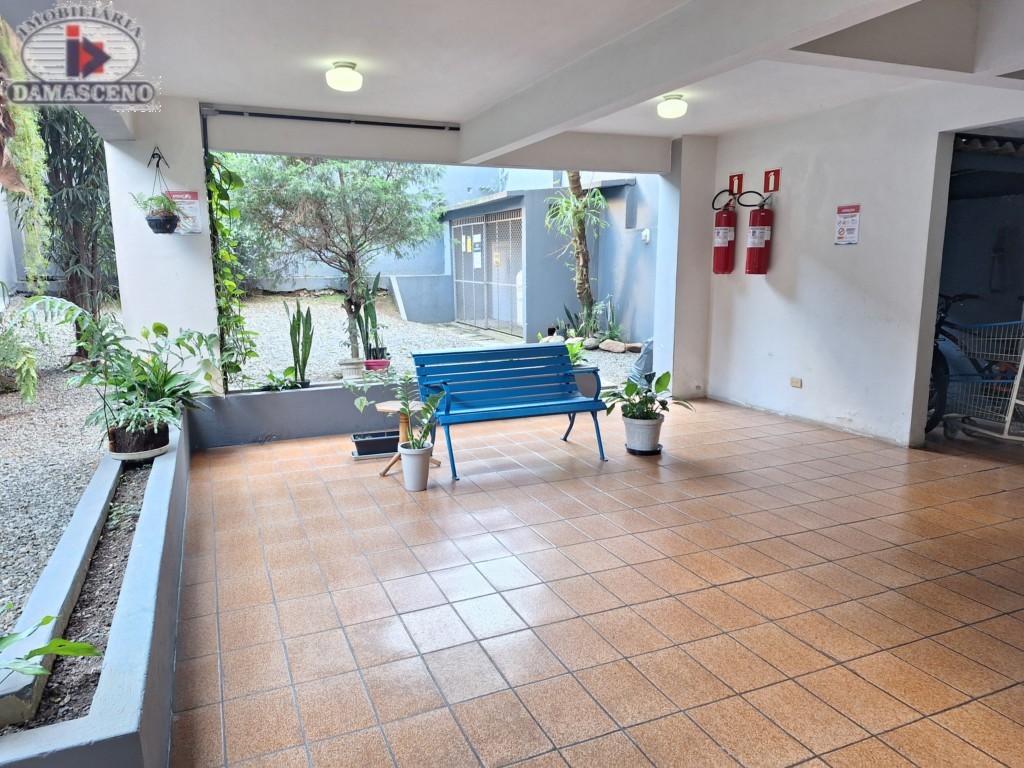 Apartamento para locacao no Centro em Curitiba com 46,9m² por R$ 1.666,66