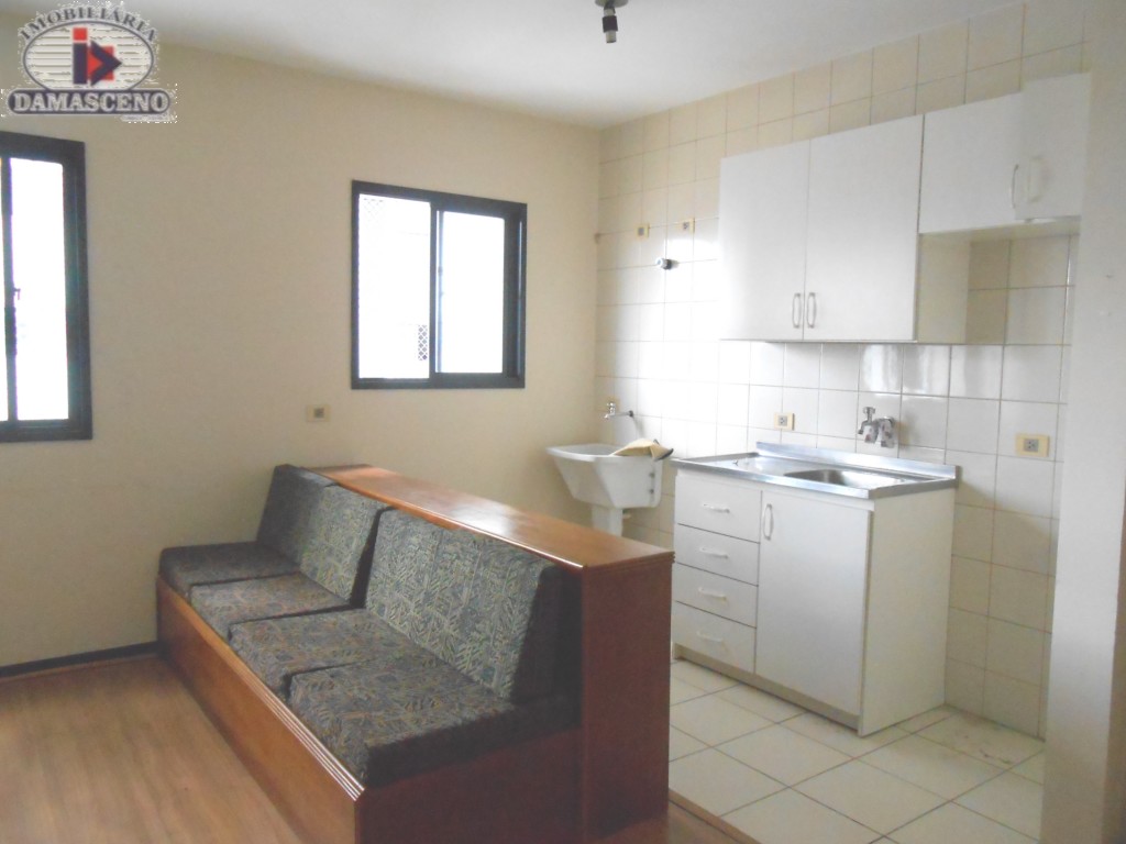 Apartamento para locacao no Centro em Curitiba com 58,63m² por R$ 1.666,66