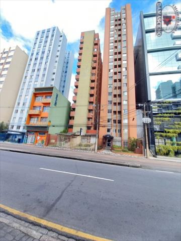 Kitinet para locacao no Centro em Curitiba com 31,72m² por R$ 1.222,22