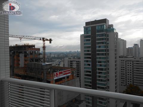 Conjunto Comercial para locacao no Agua Verde em Curitiba com 33,46m² por R$ 2.222,22
