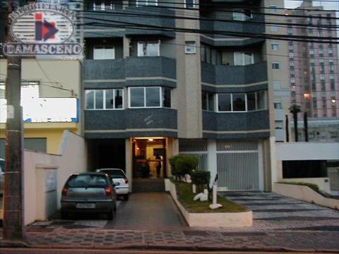 Kitinet para venda no Centro em Curitiba com 43m² por R$ 260.000,00