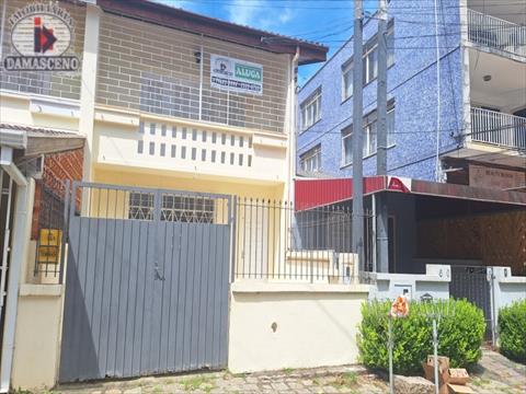 Sobrado para locacao no Juveve em Curitiba com 92m² por R$ 3.777,77