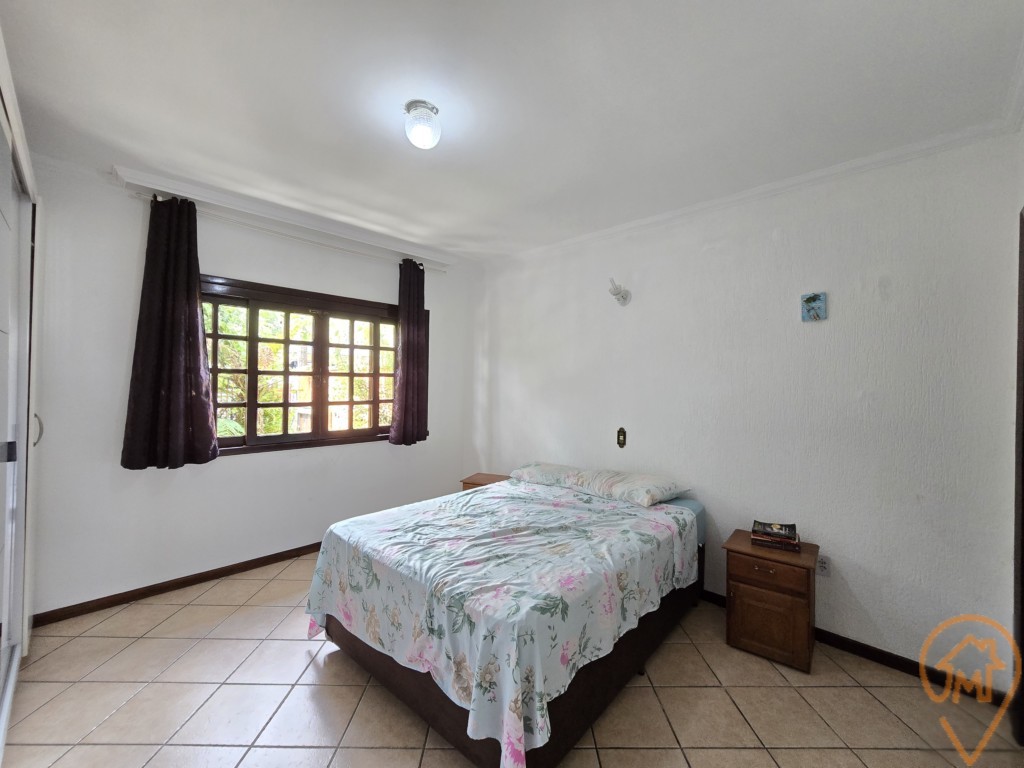 Casa à venda em Hauer, Curitiba — Portal Chave Fácil