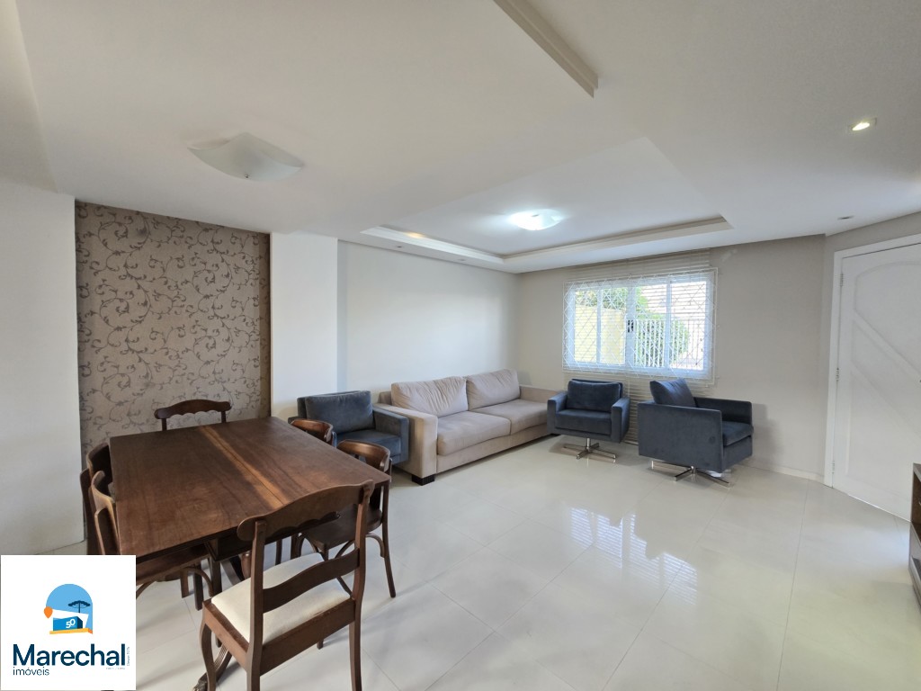 Casa para alugar em Hauer, Curitiba — Portal Chave Fácil
