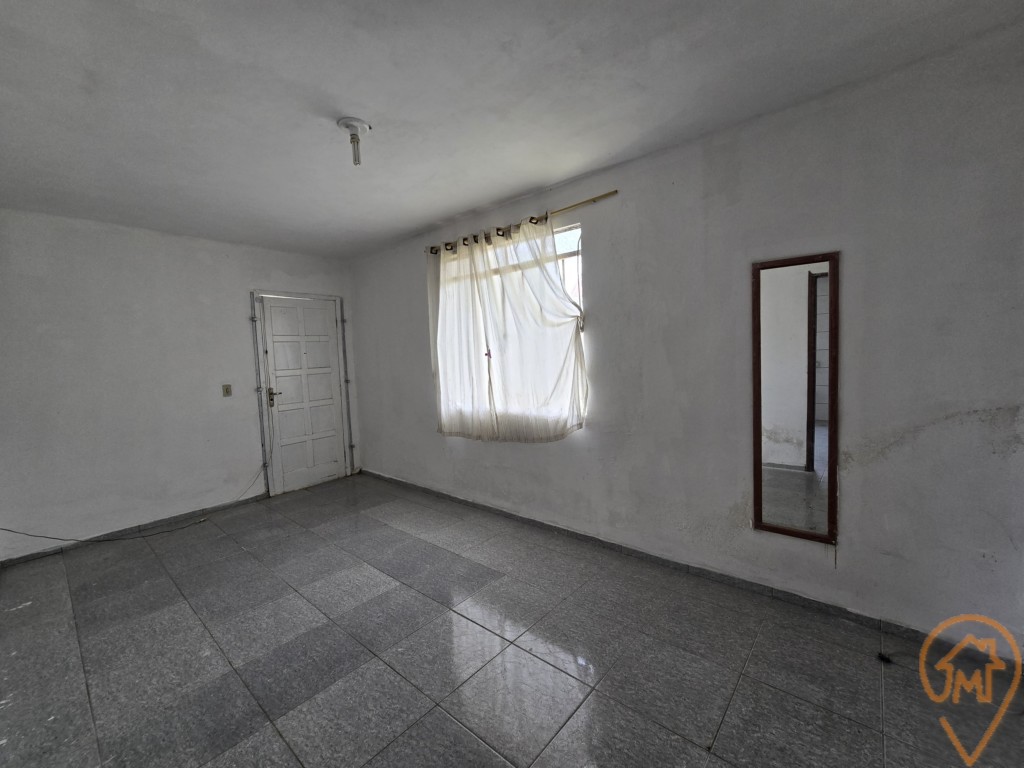 Casa à venda em Guabirotuba, Curitiba — Imobiliária Razão