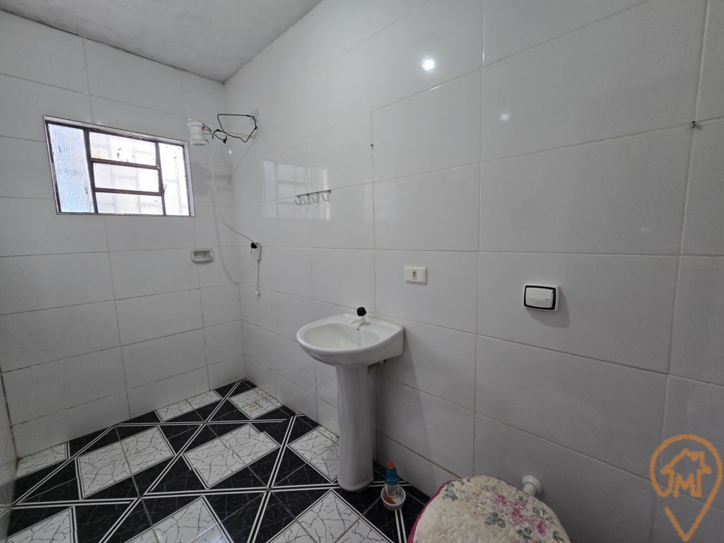 Casa à venda em Guabirotuba, Curitiba — Imobiliária Razão