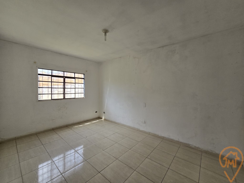 Casa à venda em Guabirotuba, Curitiba — Imobiliária Razão