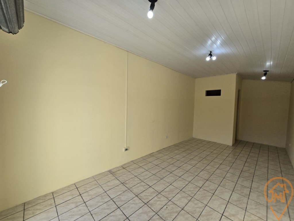Casa para alugar em Hauer, Curitiba — Portal Chave Fácil