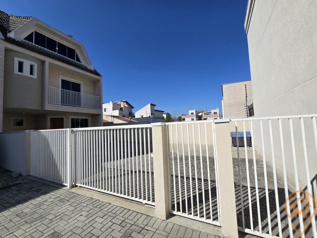 Sobrado para alugar em Xaxim, Curitiba — Portal Chave Fácil
