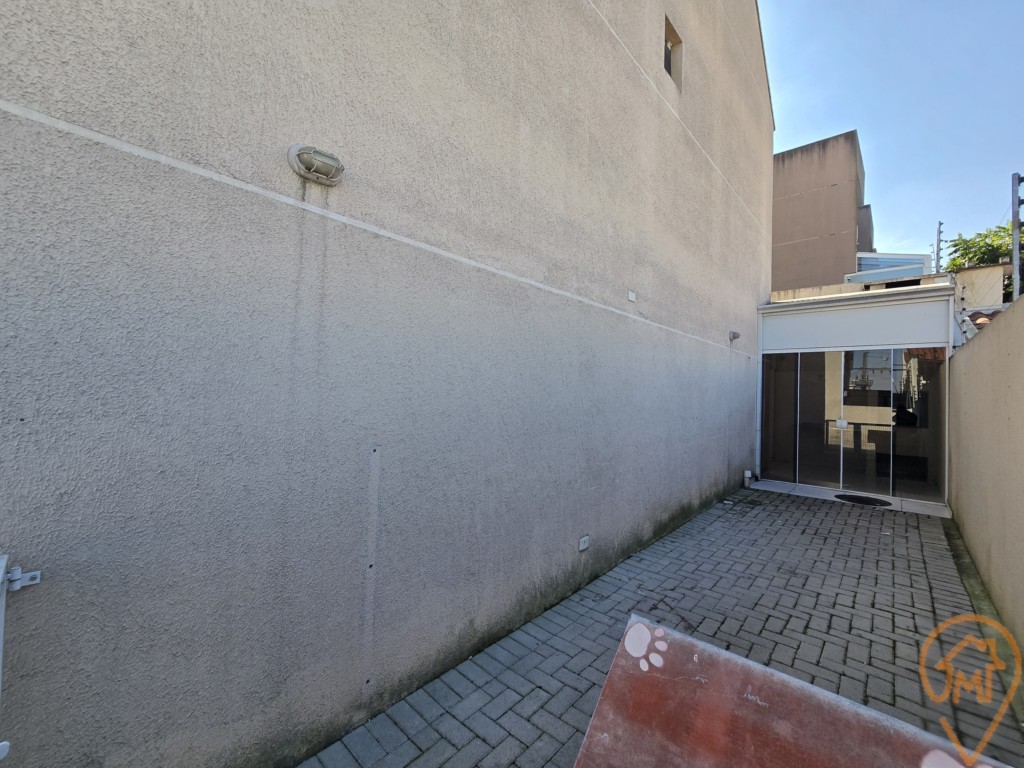 Sobrado para alugar em Xaxim, Curitiba — Portal Chave Fácil