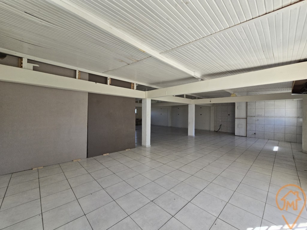 Barracão/Galpão para alugar em Xaxim, Curitiba — Imobiliária Andrade