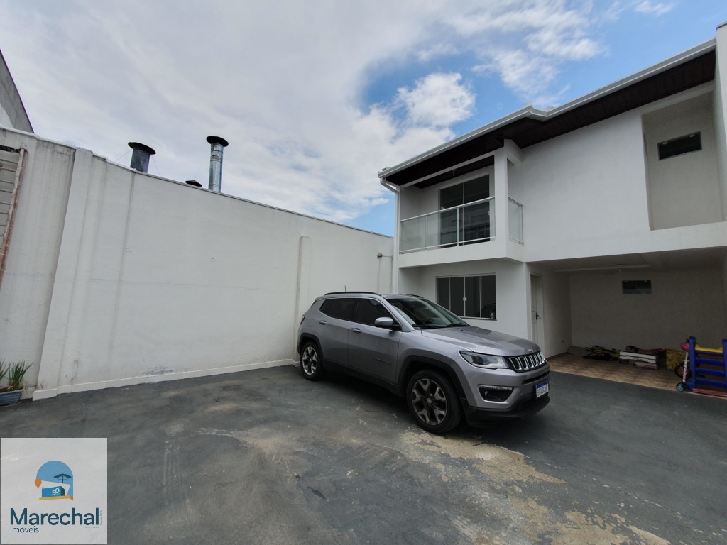 Casa para alugar em Parolin, Curitiba — Portal Chave Fácil
