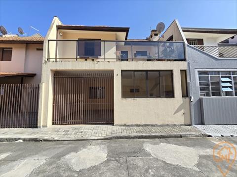 Sobrado para locação no Boqueirao em Curitiba/PR com 120m² por R$ 3.000,00