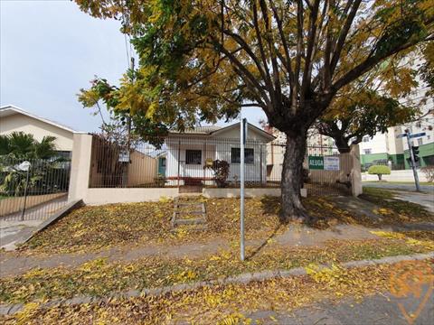 Casa Residencial para locação no Hauer em Curitiba/PR com 68m² por R$ 2.750,00