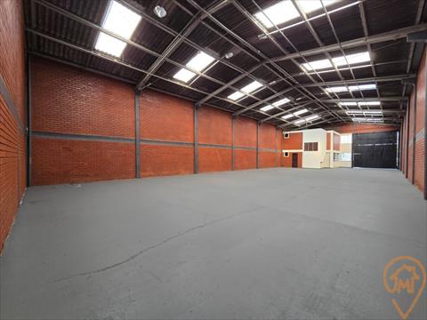 Barracão_galpão para locação no Boqueirao em Curitiba/PR com 450m² por R$ 15.000,00