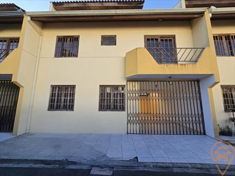 Sobrado para locação no Boqueirao em Curitiba/PR com 150m² por R$ 3.562,50