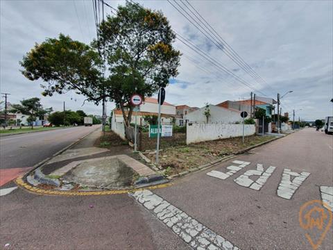 Terreno para locação no Sitio Cercado em Curitiba/PR com 306m² por R$ 3.125,00