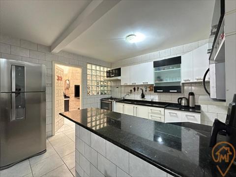 Sobrado para venda no Boqueirao em Curitiba/PR com 108m² por R$ 420.000,00