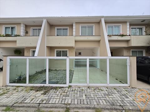 Sobrado para locação no Fanny em Curitiba/PR com 105m² por R$ 4.000,00