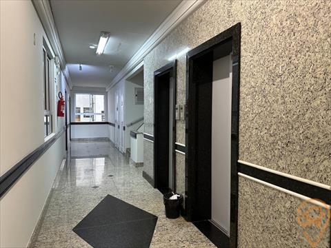 Cjto Comercial_sala para locação no Centro em Curitiba/PR com 42m² por R$ 1.625,00