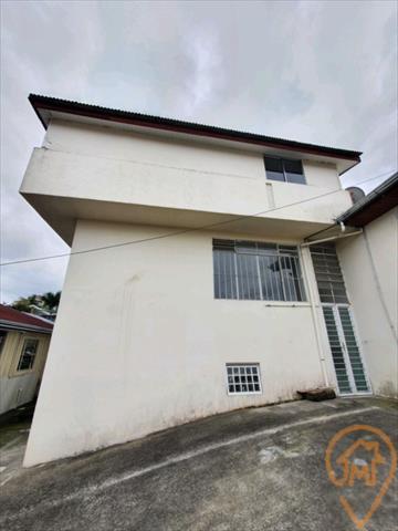 Sobrado para locação no Alto Boqueirao em Curitiba/PR com 95m² por R$ 1.625,00