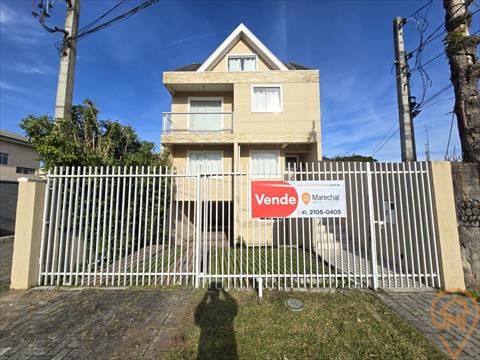Sobrado para locação no Uberaba em Curitiba/PR com 180m² por R$ 4.875,00