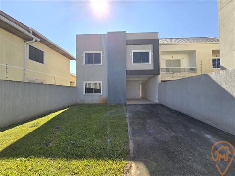 Sobrado para locação no Alto Boqueirao em Curitiba/PR com 220m² por R$ 4.987,50