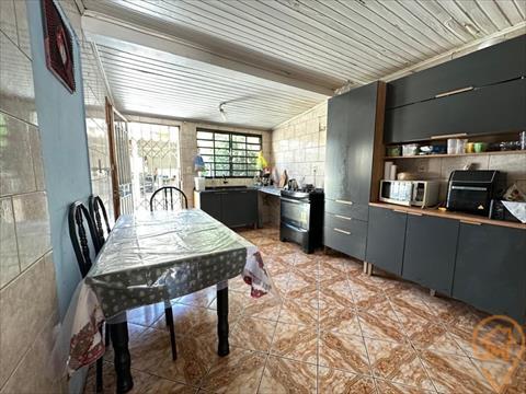 Casa Residencial para locação no bairro Sitio Cercado em Curitiba/PR com 150m² por R$ 245.000,00