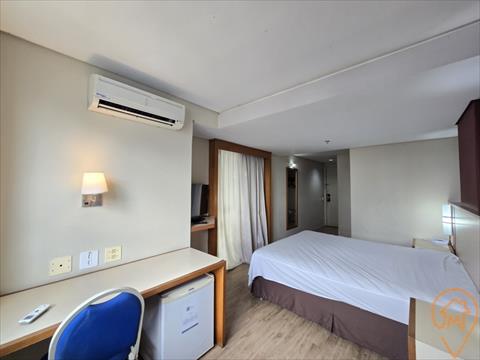 Apartamento para locação no bairro Centro em Curitiba/PR com 28m² por R$ 200.000,00