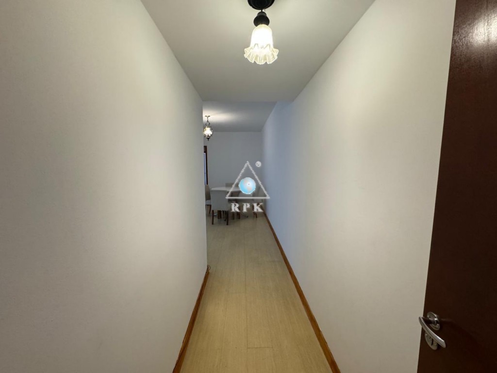 Apartamento para locacao no Centro em Curitiba com 107m² por R$ 3.750,00
