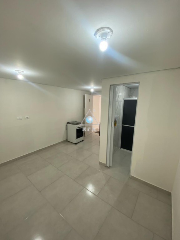 Kitinet para locacao no Butiatuvinha em Curitiba com 19m² por R$ 1.375,00