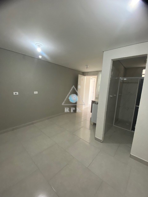 Kitinet para locacao no Butiatuvinha em Curitiba com 19m² por R$ 1.312,50