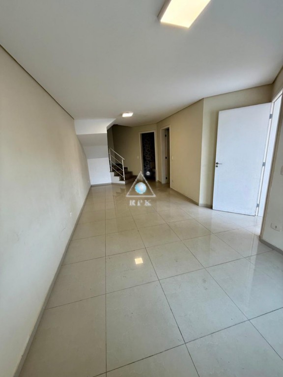 Sobrado para locacao no Jardim das Americas em Curitiba com 159m² por R$ 5.000,00