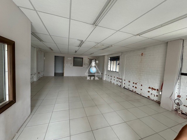 Barracão para venda no Hauer em Curitiba com 330m² por R$ 1.200.000,00