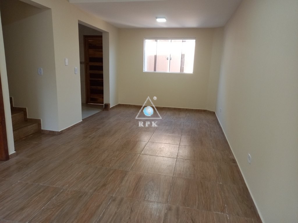 Sobrado para locacao no Butiatuvinha em Curitiba com 120m² por R$ 4.375,00