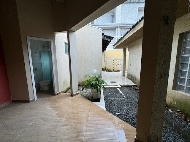 Residência para venda no Boqueirao em Curitiba com 396m² por R$ 830.000,00