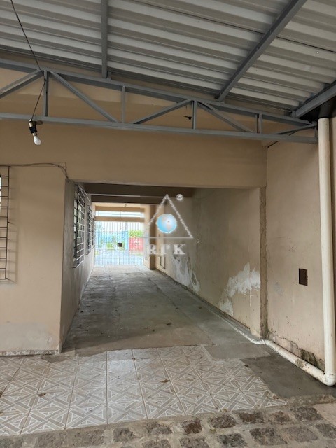 Kitinet para locacao no Reboucas em Curitiba com 45m² por R$ 1.562,50