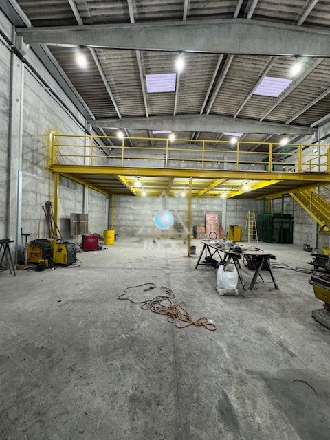 Barracão para locacao no Boqueirao em Curitiba com 750m² por R$ 18.750,00