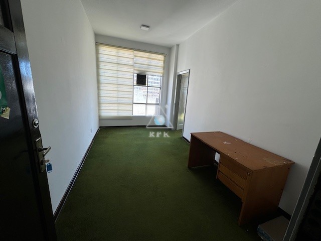 Conjunto Comercial para locacao no Centro em Curitiba com 37m² por R$ 1.625,00