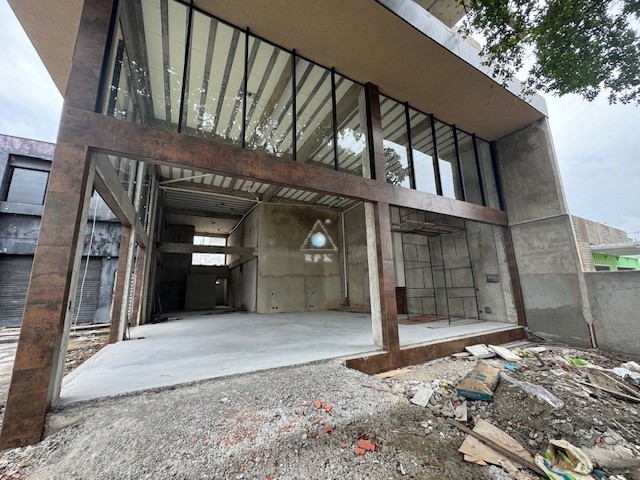 Loja para locacao no Hauer em Curitiba com 135m² por R$ 15.000,00