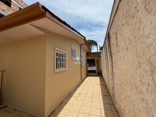 Residência para venda no Reboucas em Curitiba com 370m² por R$ 950.000,00