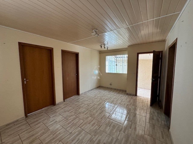 Residência para venda no Reboucas em Curitiba com 370m² por R$ 950.000,00