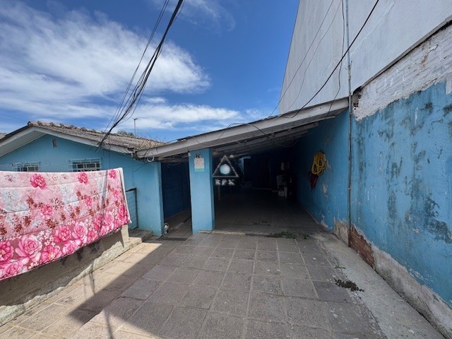 Terreno para venda no Xaxim em Curitiba com 360m² por R$ 460.000,00