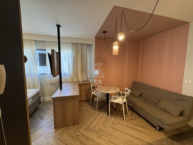 Apartamento para locacao no Juveve em Curitiba com 39,85m² por R$ 3.125,00