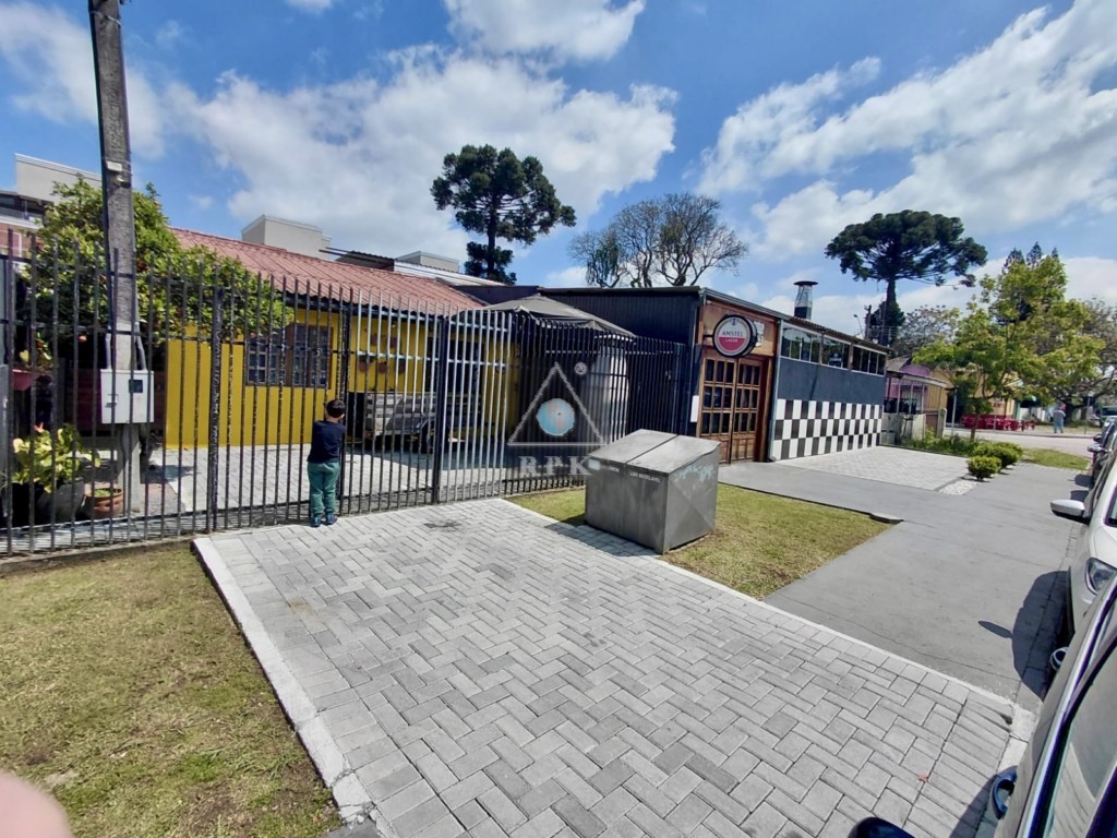 Loja para locacao no Hauer em Curitiba com 215m² por R$ 8.125,00