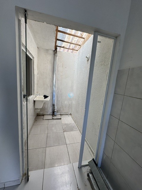 Residência para locacao no Tatuquara em Curitiba com 68m² por R$ 1.625,00