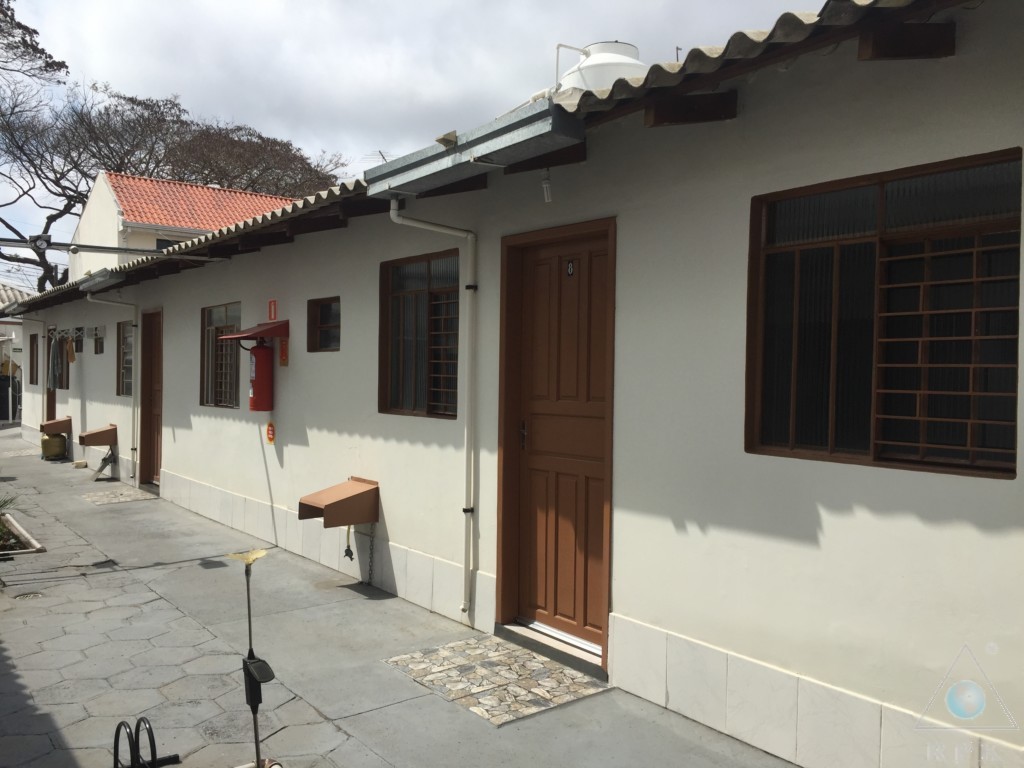 Kitinet para locacao no Prado Velho em Curitiba com 30m² por R$ 1.500,00