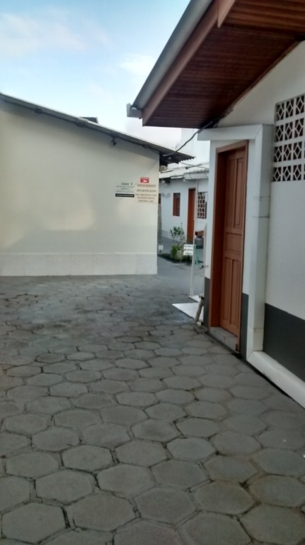 Kitinet para locacao no Prado Velho em Curitiba com 30m² por R$ 1.437,50