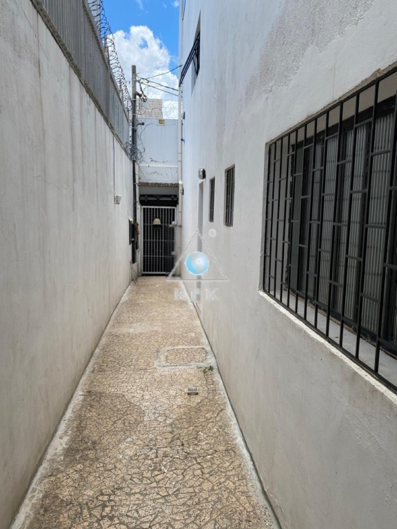 Conjunto Comercial para locacao no Reboucas em Curitiba com 200m² por R$ 6.625,00