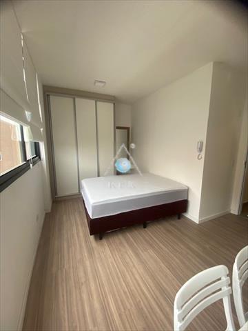 Apartamento para locacao no Agua Verde em Curitiba com 25m² por R$ 2.312,50
